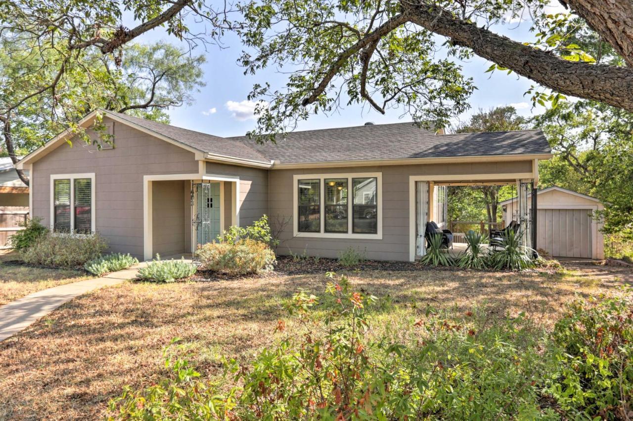 Fredericksburg Cottage With Grill - Walk To Main St! ภายนอก รูปภาพ