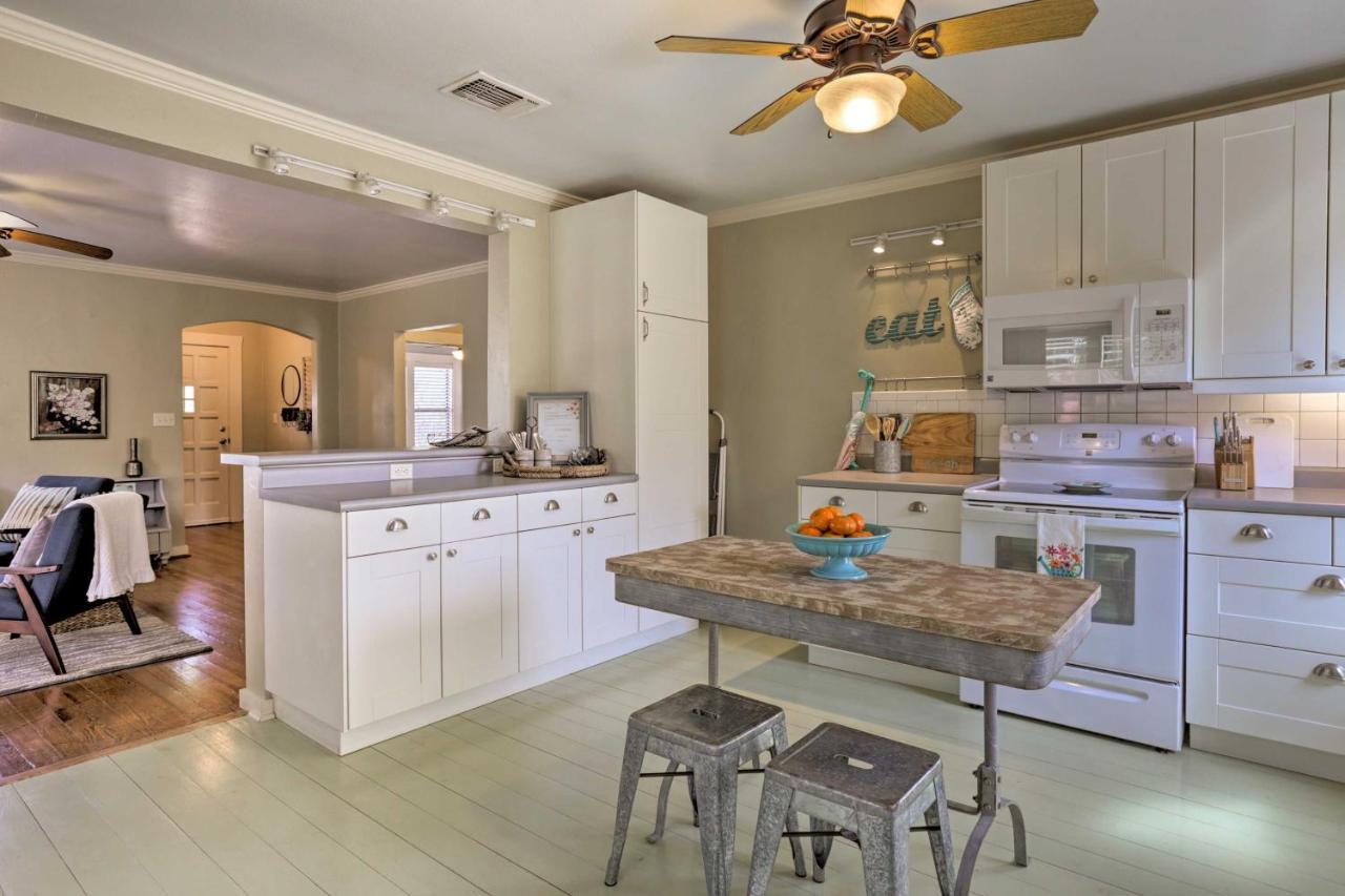 Fredericksburg Cottage With Grill - Walk To Main St! ภายนอก รูปภาพ